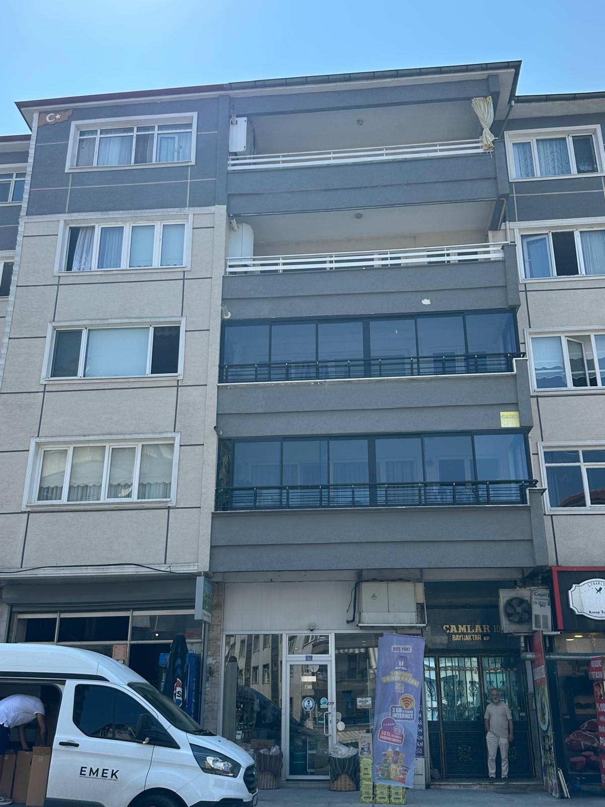 ATA EMLAK'TAN ÇINARCIK MERKEZDE ARAKAT 3+1 KİRALIK DAİRE